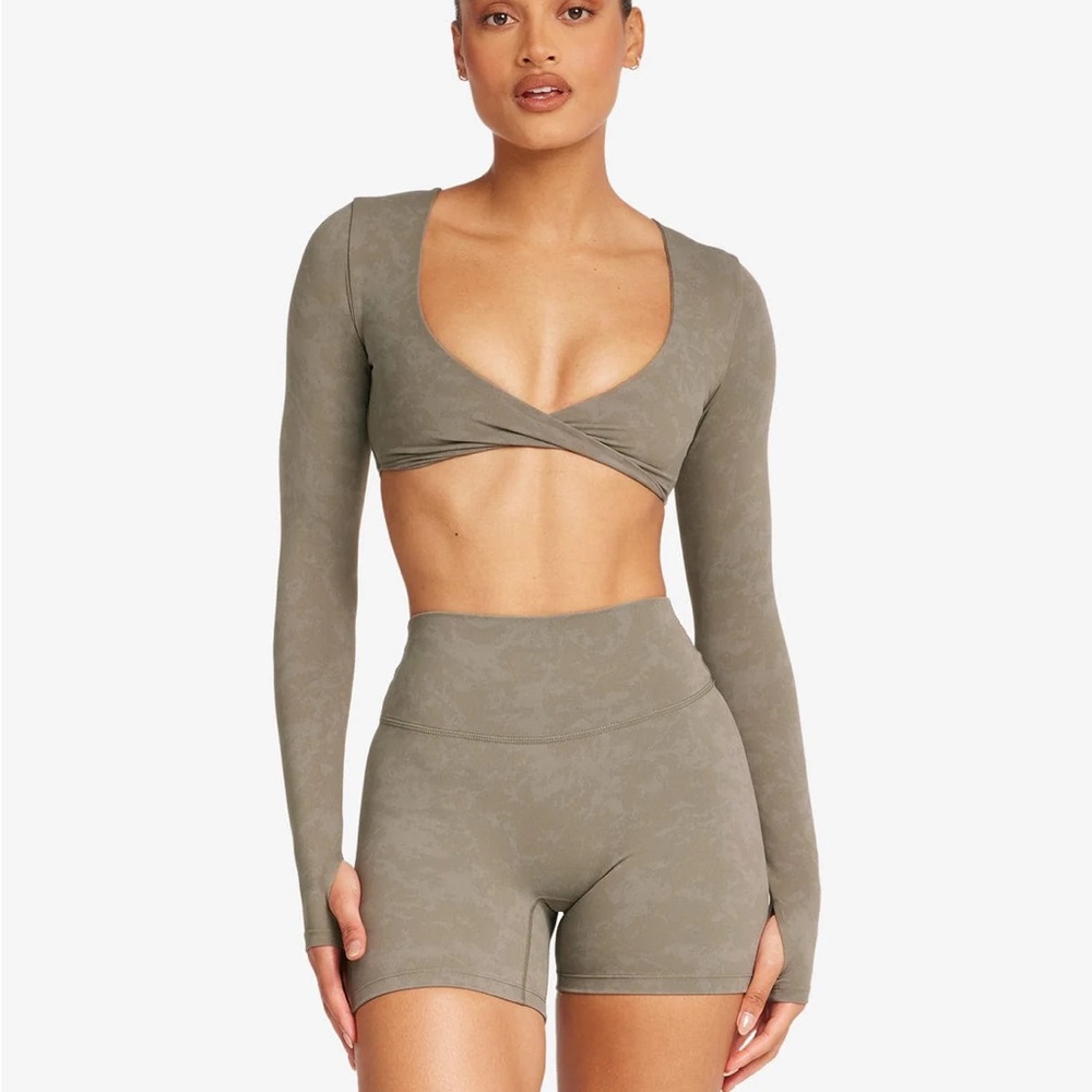 csb • sierra crop long sleeve
